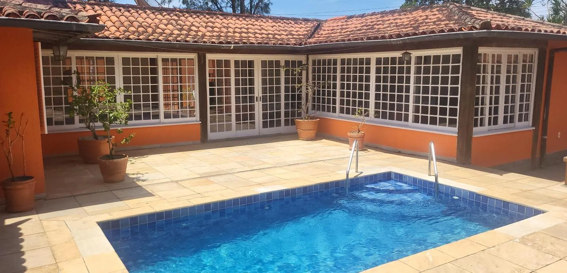 Villa Marie Guest House contacts